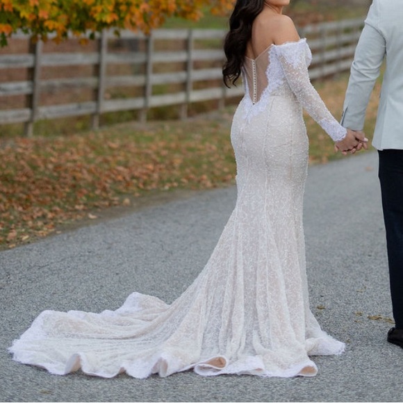 Custom lace wedding dress - Picture 4 of 6